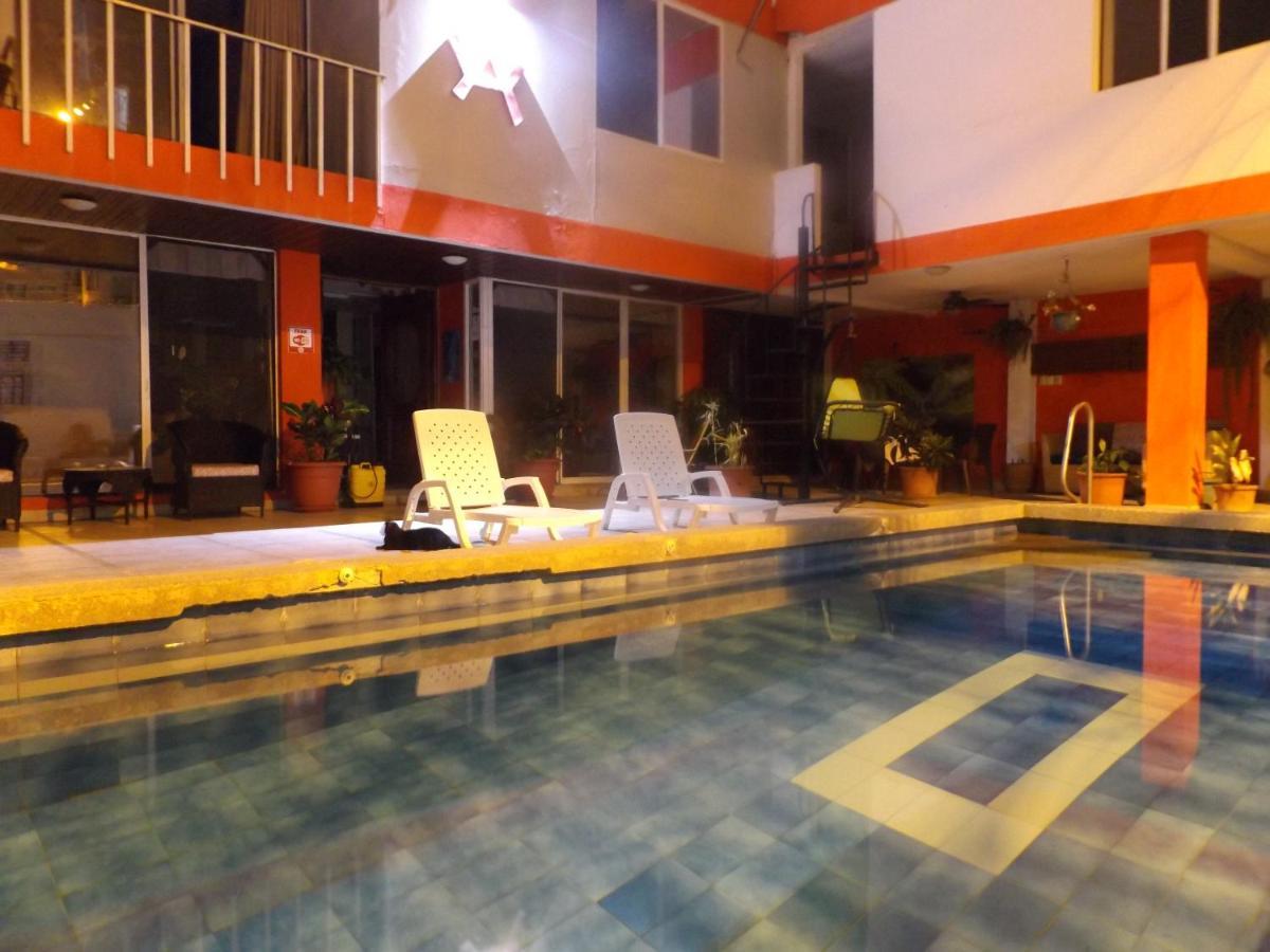 Hostal Antares Manta Exterior photo