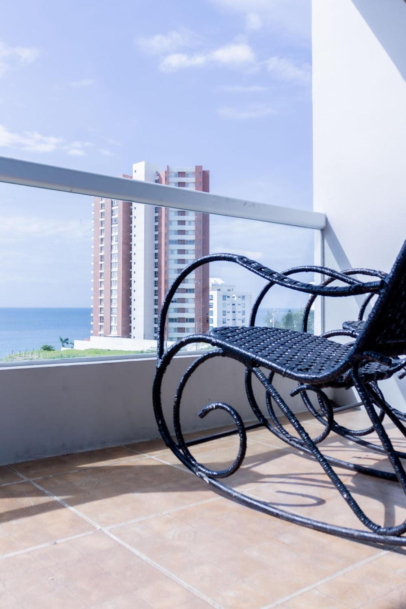 Hostal Antares Manta Exterior photo