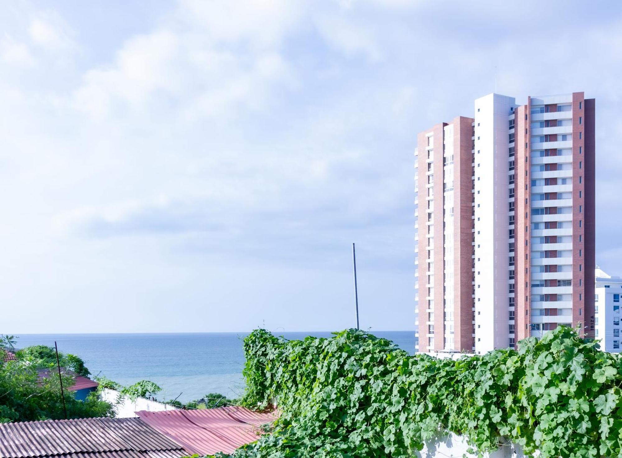 Hostal Antares Manta Exterior photo
